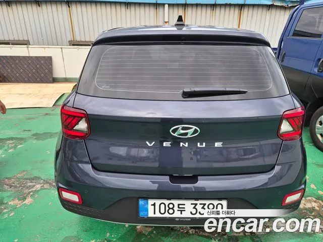 Hyundai Venue — Фото автомобиля 3
