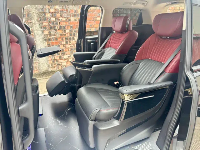 GAC Trumpchi E9 — Фото автомобиля 12