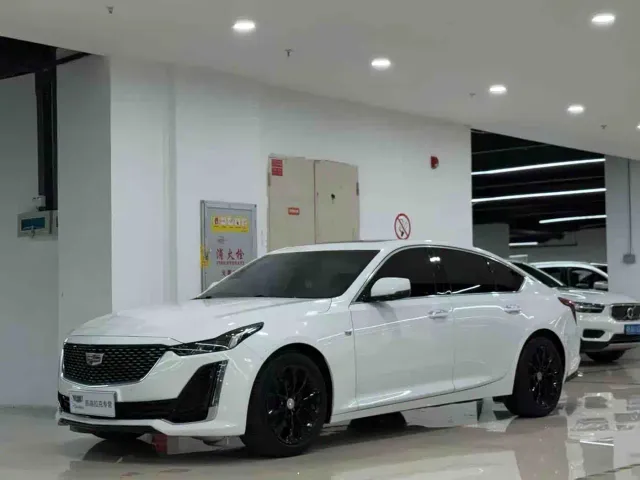 Cadillac CT5 — Фото автомобиля 2