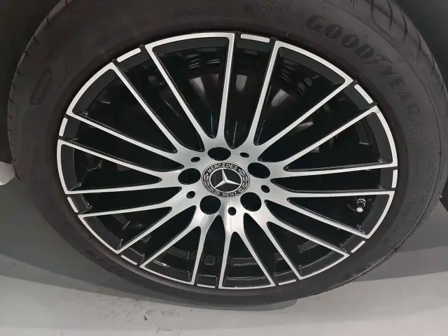 Mercedes-Benz C-Class — Фото автомобиля 9