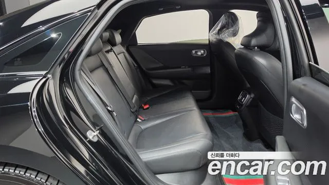 Hyundai Ioniq 6 — Фото автомобиля 17