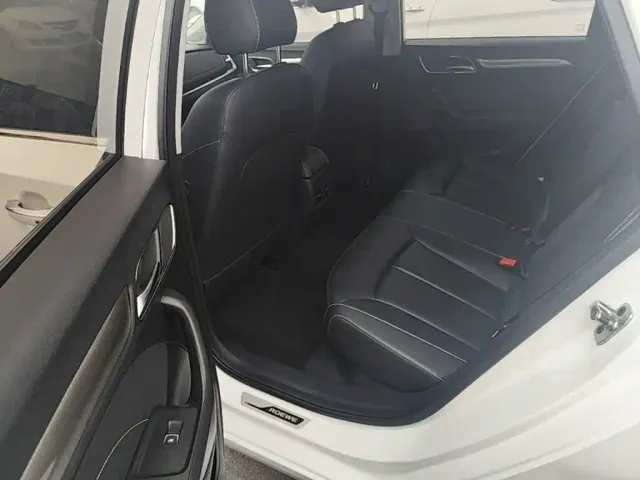 Roewe i6 — Фото автомобиля 16