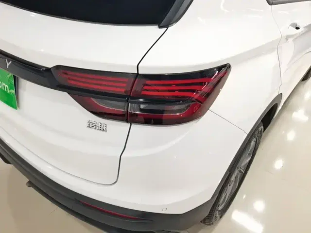 Geely Binyue — Фото автомобиля 7
