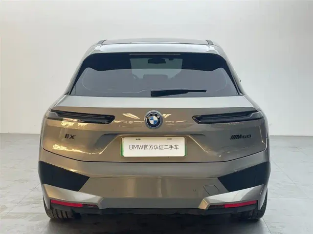 BMW iX M60 — Фото автомобиля 5