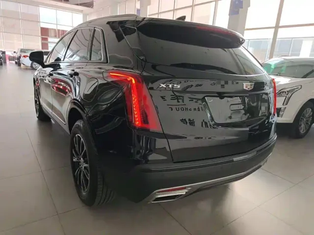 Cadillac XT5 — Фото автомобиля 4