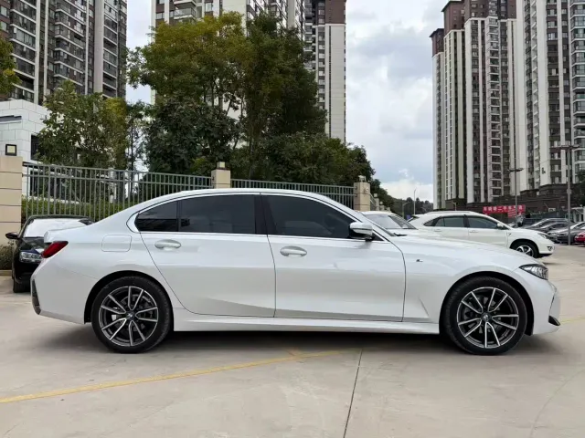 BMW 3 Series — Фото автомобиля 5