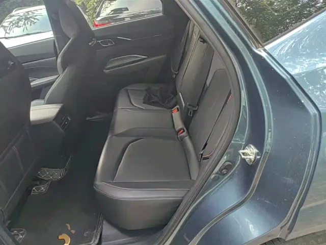 Changan Oshan Z6 EV — Фото автомобиля 16