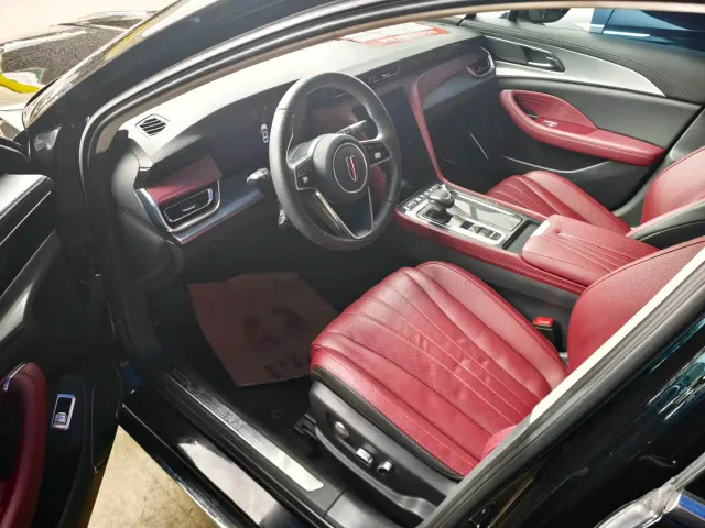 Hongqi H5 — Фото автомобиля 4
