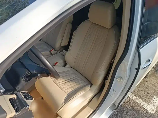 Buick GL8 — Фото автомобиля 14