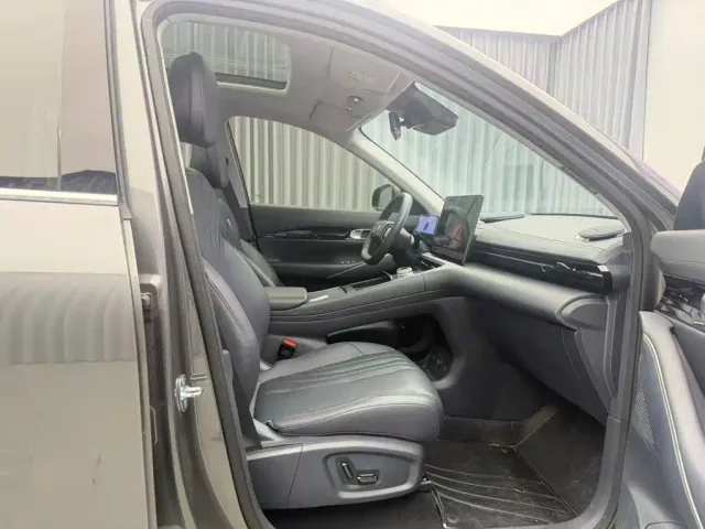 Geely Galaxy E5 — Фото автомобиля 17