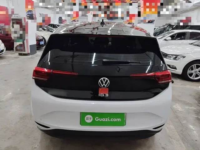 Volkswagen ID.3 — Фото автомобиля 5