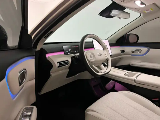 Changan Qiyuan Q05 — Фото автомобиля 19