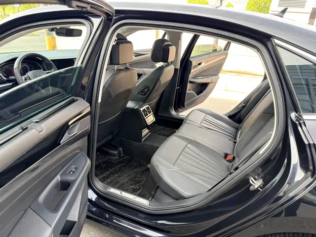 Volkswagen Passat — Фото автомобиля 12