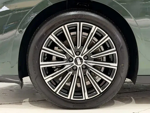 Geely Galaxy Xingyao 8 — Фото автомобиля 11