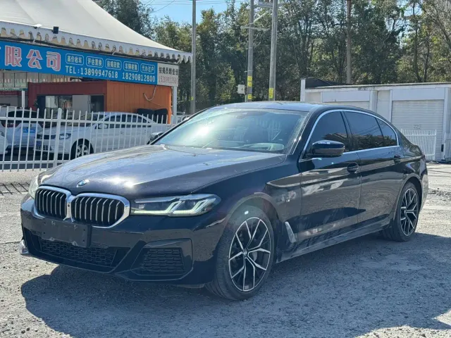 Фотография автомобиля — BMW 5 Series