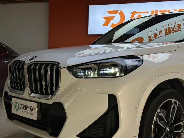 BMW X1 — Фото автомобиля 4