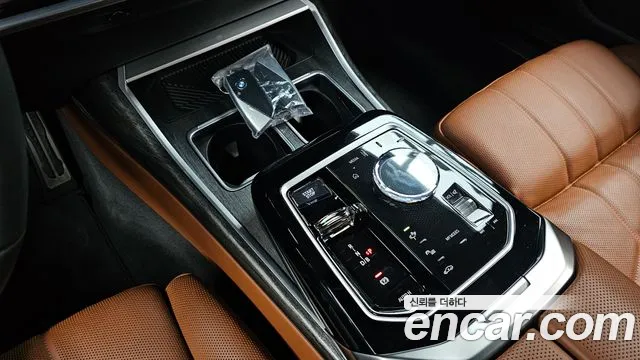 BMW i7 — Фото автомобиля 8