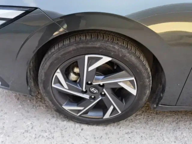 Hyundai Elantra — Фото автомобиля 22