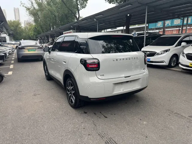 Leapmotor A10 — Фото автомобиля 6