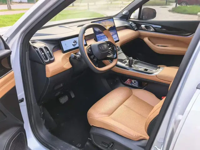 Geely Boyue L — Фото автомобиля 4