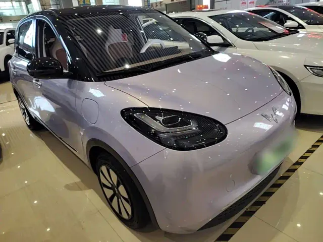 Wuling Bingo — Фото автомобиля 3