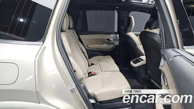 Volvo XC90 Generation 2 — Фото автомобиля 10