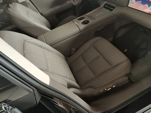IM Motors LS6 — Фото автомобиля 24