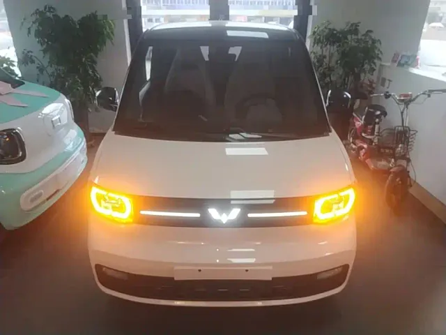 Wuling Hongguang Mini EV — Фото автомобиля 2