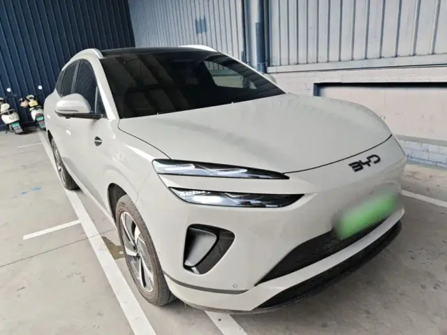 BYD Sealion 06 — Фото автомобиля 3