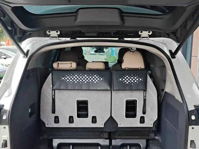 Toyota Sienna — Фото автомобиля 7