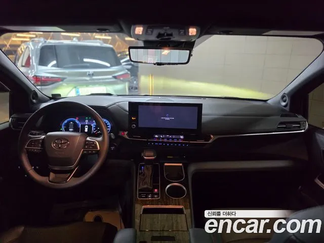 Toyota Sienna — Фото автомобиля 7