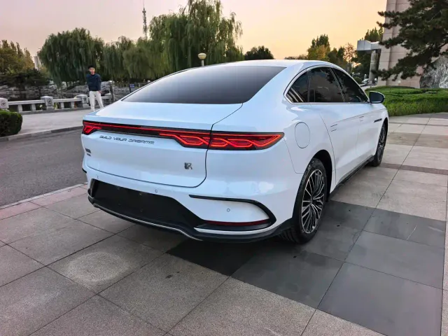 BYD Han — Фото автомобиля 6