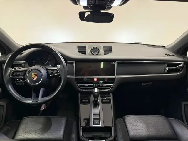 Porsche Macan — Фото автомобиля 8