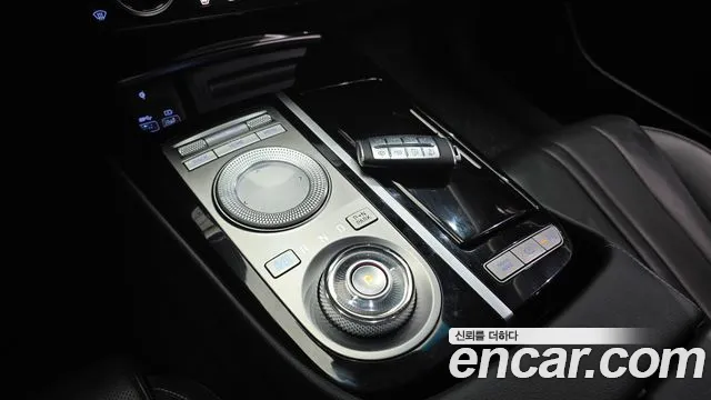 Genesis G80 RG3 — Фото автомобиля 12