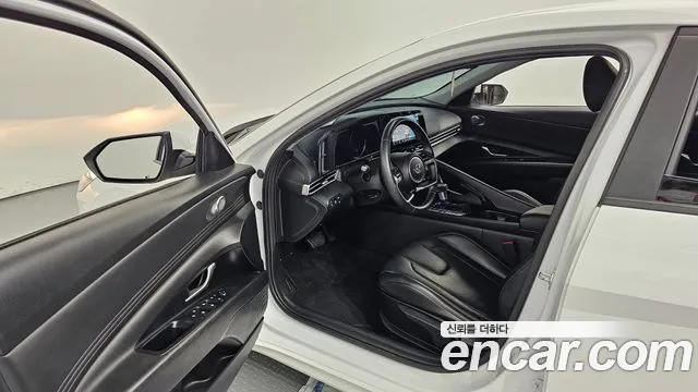 Hyundai Avante CN7 — Фото автомобиля 10