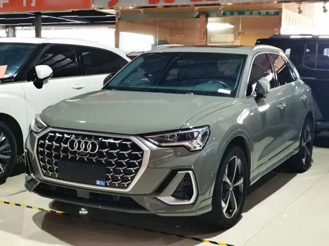 Фотография автомобиля — Audi Q3