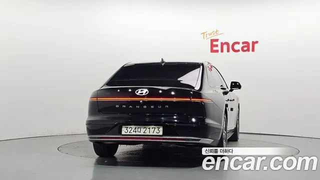 Hyundai Grandeur GN7 — Фото автомобиля 4