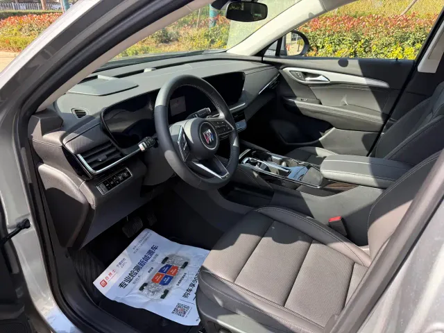 Buick Envision S — Фото автомобиля 4