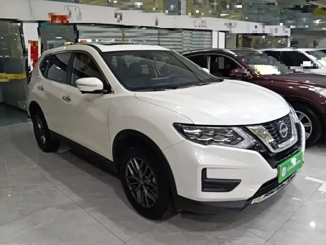 Nissan X-Trail — Фото автомобиля 3