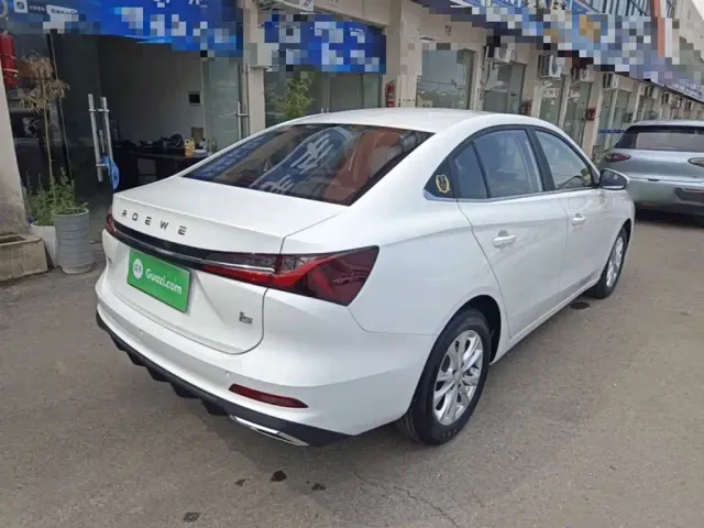 Roewe i5 — Фото автомобиля 6