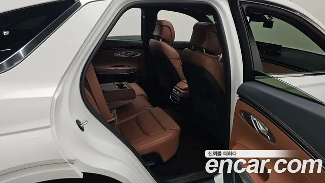 Genesis GV70 2.5T Бензин 2WD — Фото автомобиля 9