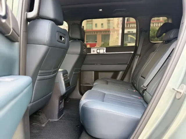 BYD FangChengBao Titanium 7 — Фото автомобиля 10