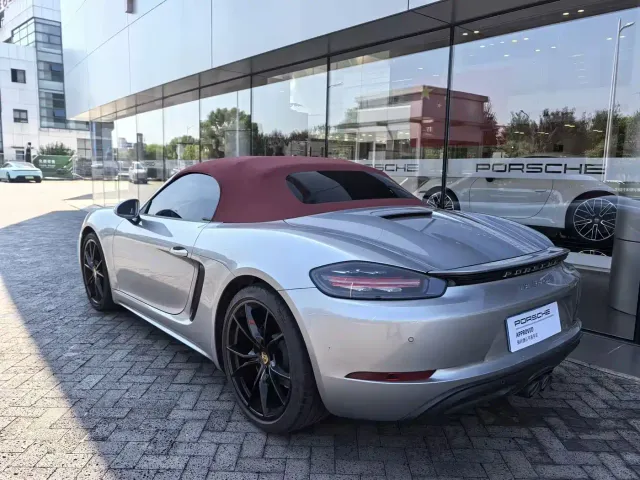 Porsche 718 — Фото автомобиля 4