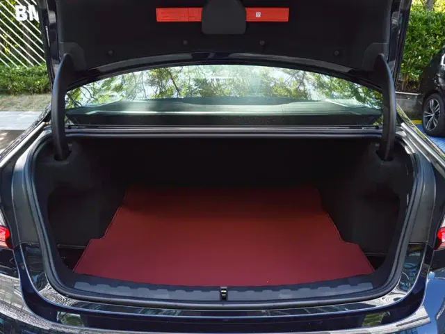 BMW 3 Series — Фото автомобиля 13