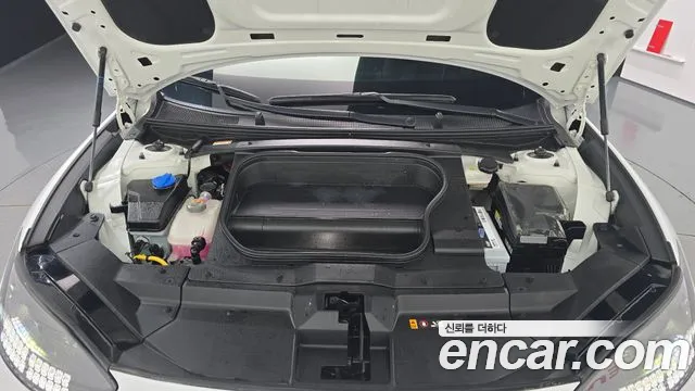 Hyundai Ioniq 6 — Фото автомобиля 9