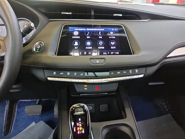 Cadillac XT4 — Фото автомобиля 12