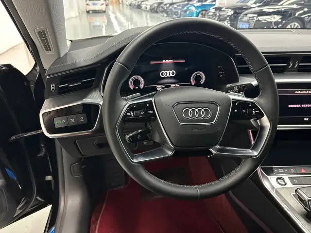 Audi A7L — Фото автомобиля 8