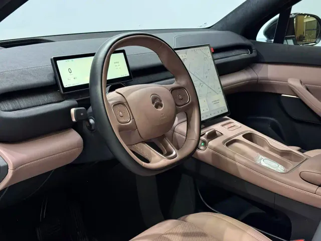 Nio EC6 — Фото автомобиля 12