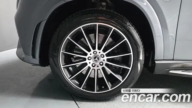 Mercedes-Benz GLE-Class — Фото автомобиля 5