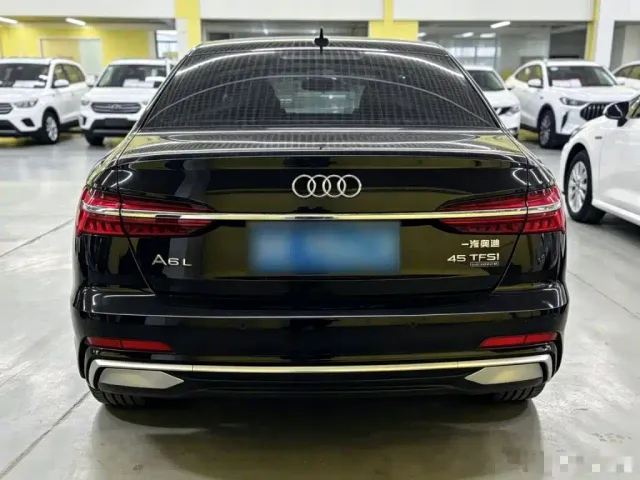 Audi A6L — Фото автомобиля 5